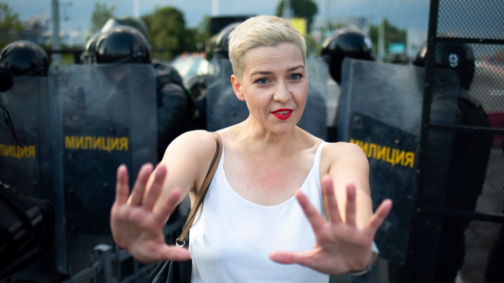 Oppositionsledaren Maria Kolesnikova riskerar ett flerårigt fängelsestraff sedan hon förts bort och satts i förvar i samband med protesterna. Arkivbild från den 30 augusti.