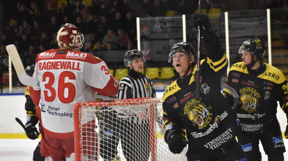 De senaste säsongerna har Anton Carlsson fått en allt större roll i Vimmerby Hockey. Nyligen utsågs han till ny lagkapten.