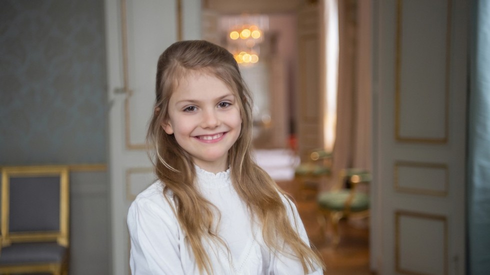 Prinsessan Estelle inför sin födelsedag hemma på Haga slott.