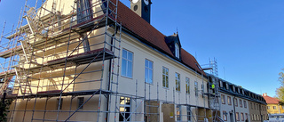 Kulturhus med nyputsad fasad  