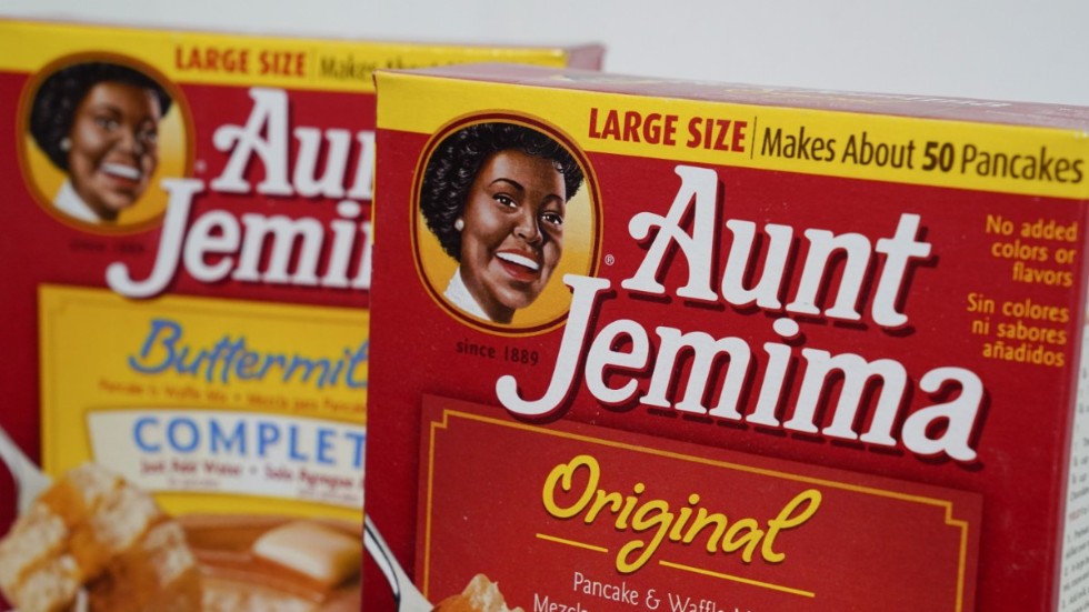 Det amerikanska företaget Quaker Oats medger att varumärket Aunt Jemima har sina rötter i en rasistisk stereotyp.