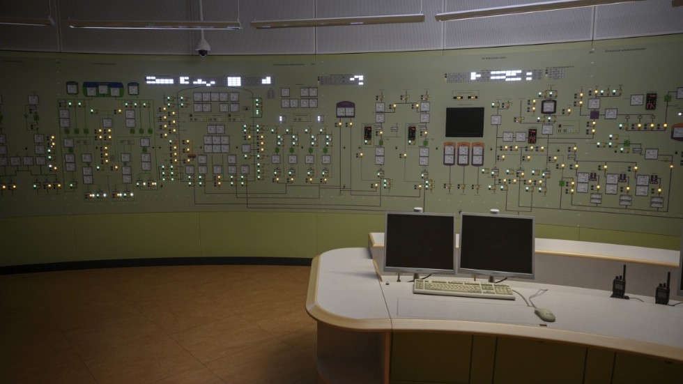 Insändarskribenten är både emot uranbrytning och kärnkraft. Här interiör från Ringhals kärnkraftverk. Arkivfoto