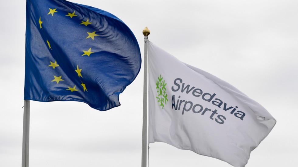 Flygplatsoperatören Swedavia, som bland annat driver Arlanda flygplats, räknar med att det kommer krävas personalneddragningar i höst. Arkivbild.