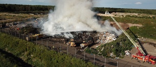 TV: Över 1 000 ton sopor började brinna