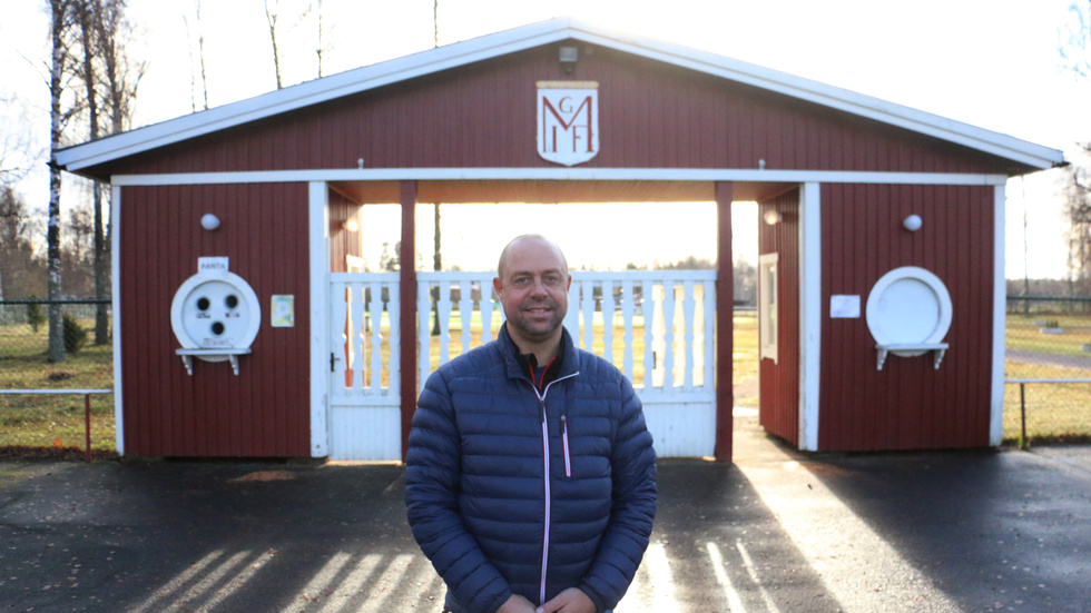 Mikael Karlsson är även ordförande i huvudsektionen i Målilla GoIF. 