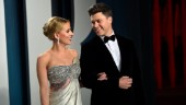 Scarlett Johansson gift i smyg