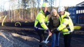 Första spadtaget för nya husen i Falkträsket – Moa-Stina Lindström: ”Känns verkligen som att komma hem” 