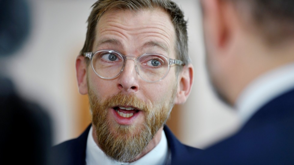 Socialminister Jakob Forssmed (KD) drar tillbaka propositionen om demokrativillkor. Arkivbild.