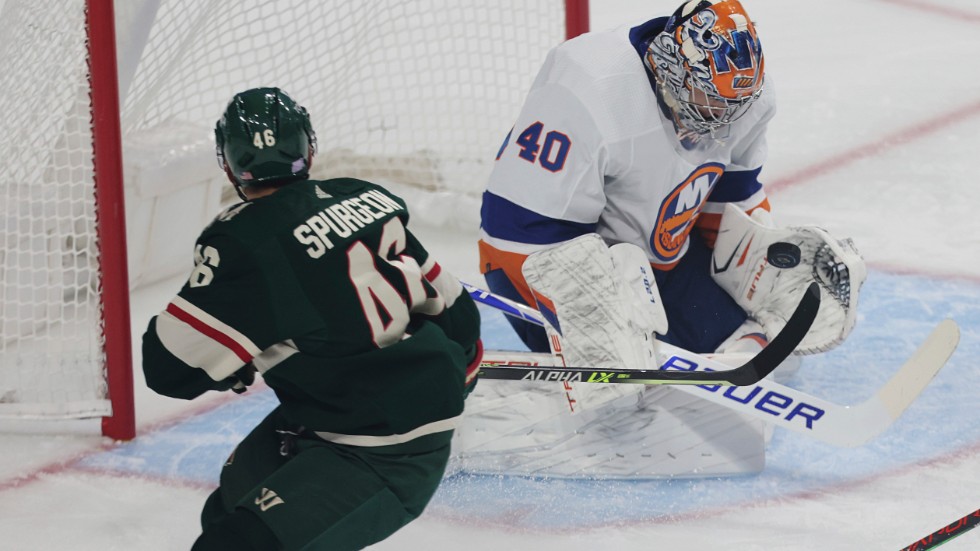 Islanders målvakt Semjon Varlamov var tillbaka på isen mot Minnesota.