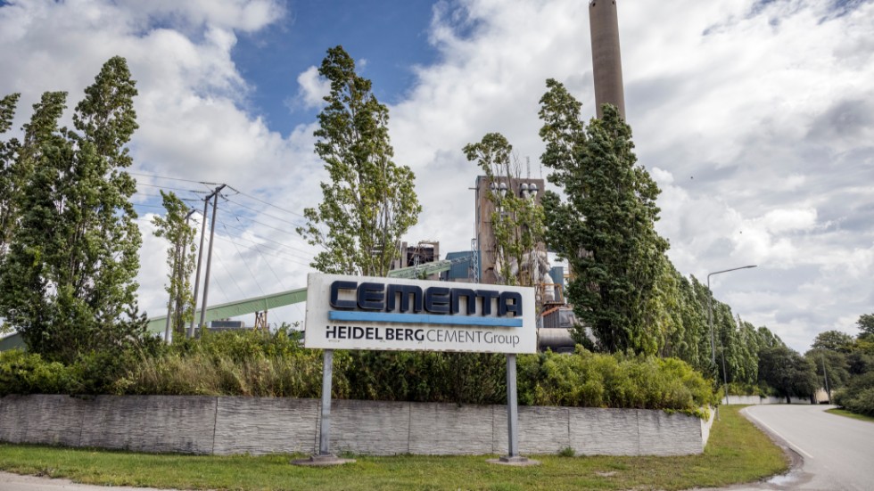 Om Cementa inte får tillstånd att bryta ut mer material från täkten i Slite på Gotland riskerar det att påverka hela byggbranschen i Sverige.