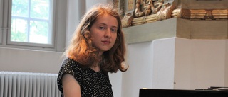 Pianisten Elise, 19, får musikstipendium