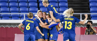 Fotbollslandslaget hyllas i Stockholm efter OS