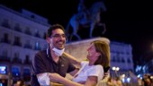 Spanien kastar munskydden – efter 401 dagar