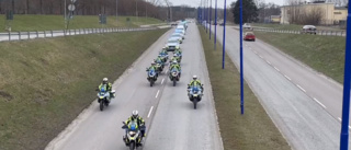 Processionen genom Norrköping – polisen hedrar bortgångne chefen