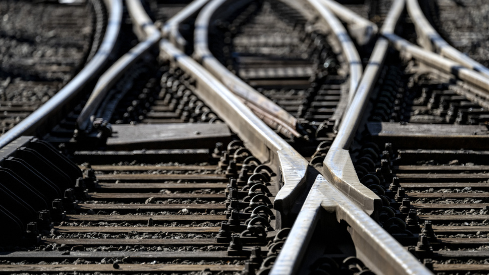 Skribenten vill se en satsning på framförallt spårbunden kollektivtrafik.