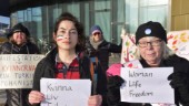 Nu har protestvågen nått Kiruna • "Jag är tacksam att kvinnorna här gör detta"