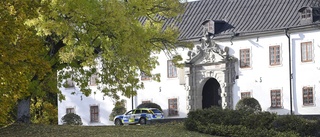 Uppgifter: Högerledarna förhandlar på slott utanför Västerås