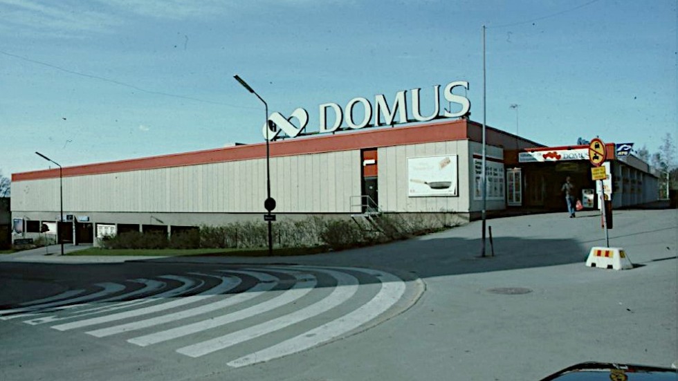 Fortfarande Domus för en del. Och nog är det en epok som går i graven när Coop lägger ner butiken i centrum, som i decennier också varit en mötesplats. Bilden är från 1972.