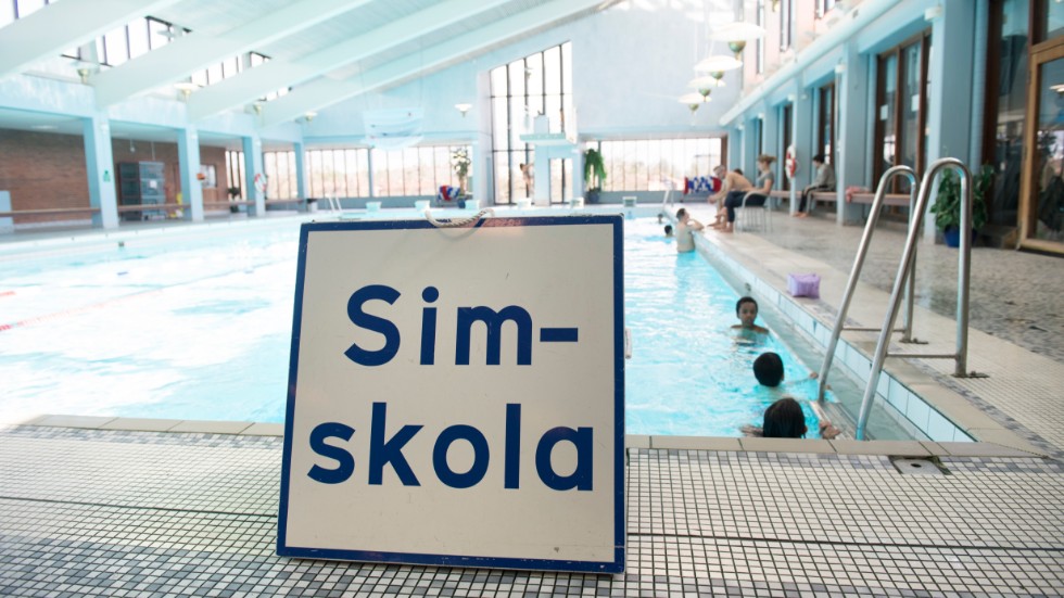 Signaturen Sjöjungfrun efterlyser mer simning i skolan.