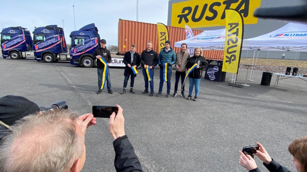 Vid pressträffen i början av april om containertransporter mellan hamnen, Rusta och Stadiums lager.
