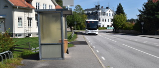 Busshållplats flyttas 65 meter – blir av med väderskydd