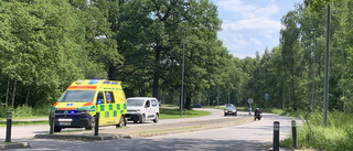 Personbil och moped i olycka • Polisen: "Ingen kontakt"