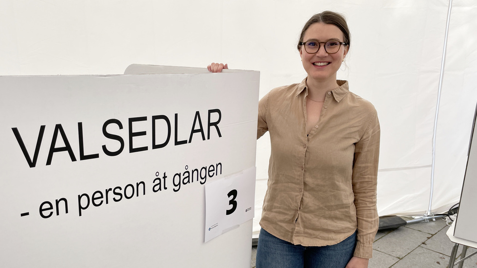 Viktoria Hallmans, valsamordnare i Skellefteå kommun, hoppas att möjligheten att förtidsrösta på flera platser olika dagar ska falla väl ut.
