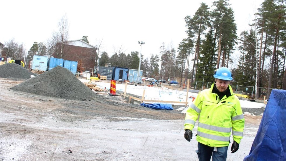 Pär Liffner, avdelningschef för byggverksamheten på Västerviks Bostads AB, tror att en förändring är på gång och att fler kvinnor väljer byggbranschen.