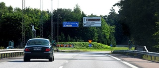 Ställ bussarna i Vallarondellen