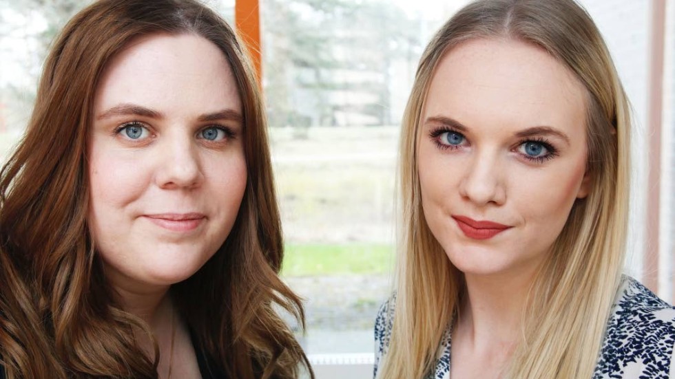 – Vi gör podden för att vi vill utbilda människor inom det svenska rättssystemet, säger Linnea Bohlin och Amanda Karlsson.