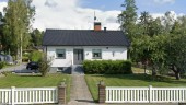 Huset på Uppsalavägen 12 i Harbo sålt igen - med stor värdeökning