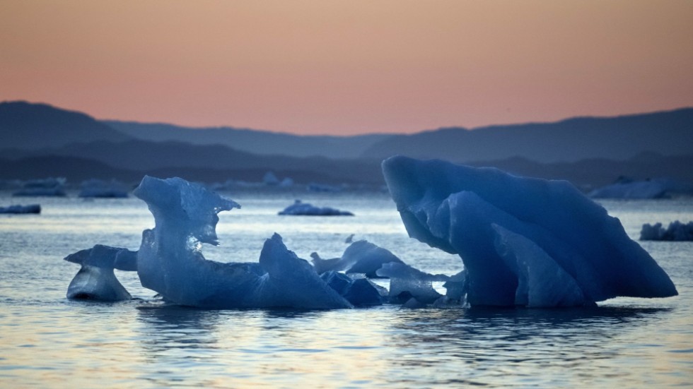 Grönlands glaciärer smälter i allt snabbare takt, bilden är tagen nära Nuuk 2017.