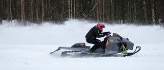 Dragracing: Folkfest men snösmocka förstörde tiderna