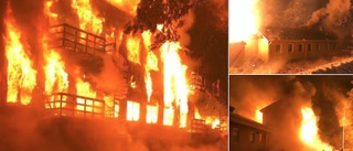 Gamla skolan i Kristineberg brann i natt • Polisen utreder mordbrand • ”Kommer glöda och brinna länge”