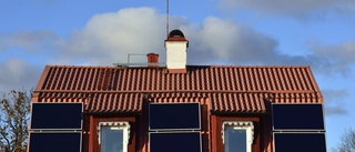 Ja till solpaneler på historiskt hus – nej till att sätta igen fönster
