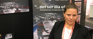 Sara Hedrenius överlevde – skriver bok om Estoniakatastrofen: "Alla kort ligger inte på bordet"