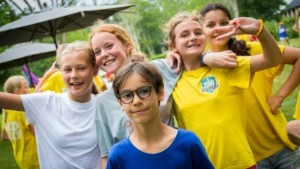Glada miner och nya vänner på sommarlägret Wild camp: "Det roligaste är alla personer man träffar"