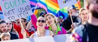 Vi hängde med i Prideparaden – läs liverapporteringen