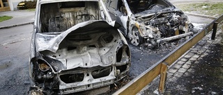 Biljakt genom Eskilstuna efter misstänkt bilbrännare