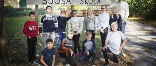 I Sjösa snurrar eleverna sina tröjor: "Man ska inte döma varandra för utseendet"