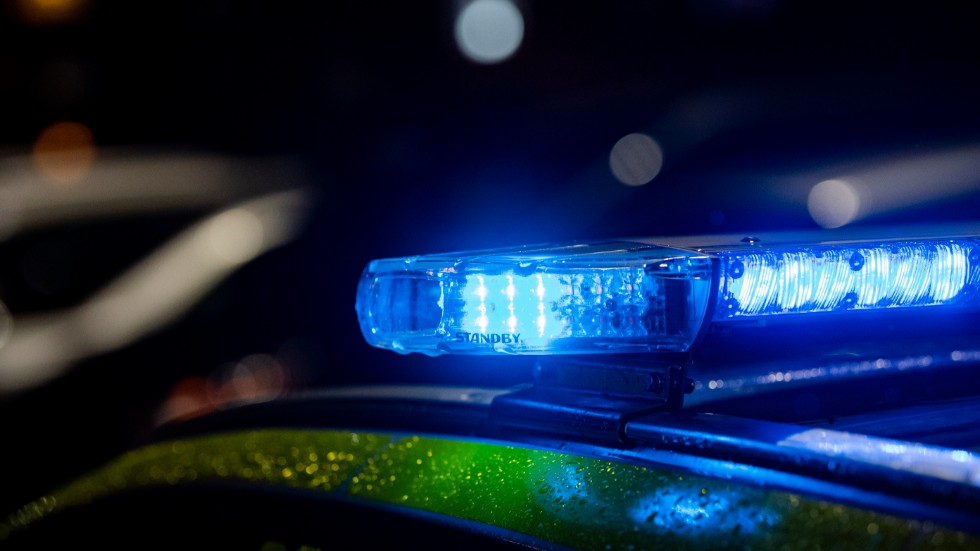 En man och en kvinna har gripits misstänkta för att under vapenhot ha rånat en man på sin personbil i Borås. Arkivbild.