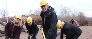 Bygger nya temaparken Banankontakt – Lasse Åberg: "Kom som en bonus"