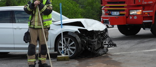 Trafikolycka vid Ingelsta – tre vuxna och fyra barn drabbades