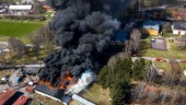 Svårsläckt brand gav mörka moln över Norrköping