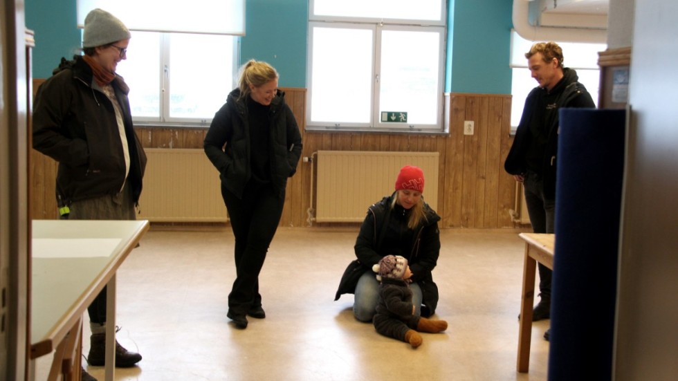 Föräldraföreningen Björkern har väckts till liv med målet att återigen starta en förskola. Lovisa Bergström, Ester Svensson, Elin Anderberg och Pär Johansson är några av initiativtagarna.