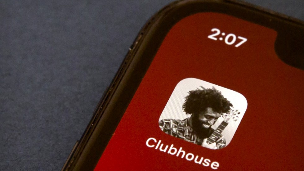 Samtalsappen Clubhouse har blivit populär. Men den har redan drabbats av kontroverser i form av avstängda användare.