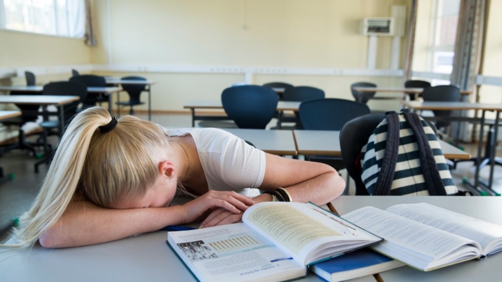 Regler kring dygnsvila gäller uppenbarligen inte om det är "rep-vecka", skriver en elev.