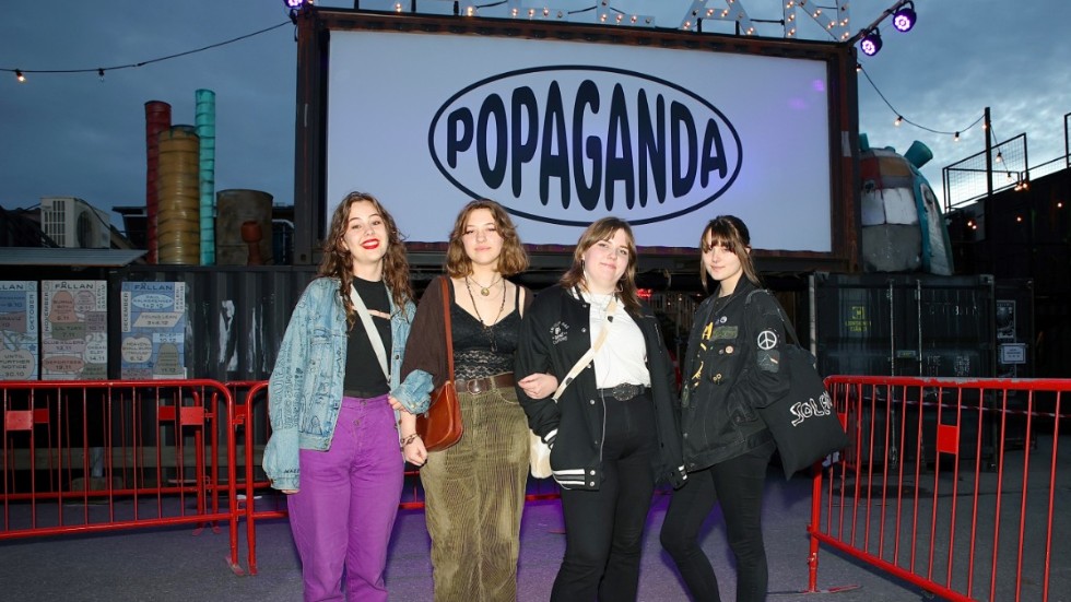 Emma Jonsson, Alicia Rosenthal, Maja Stevenson och Ella Tolonen gjorde sitt första festivalbesök på Popaganda.
