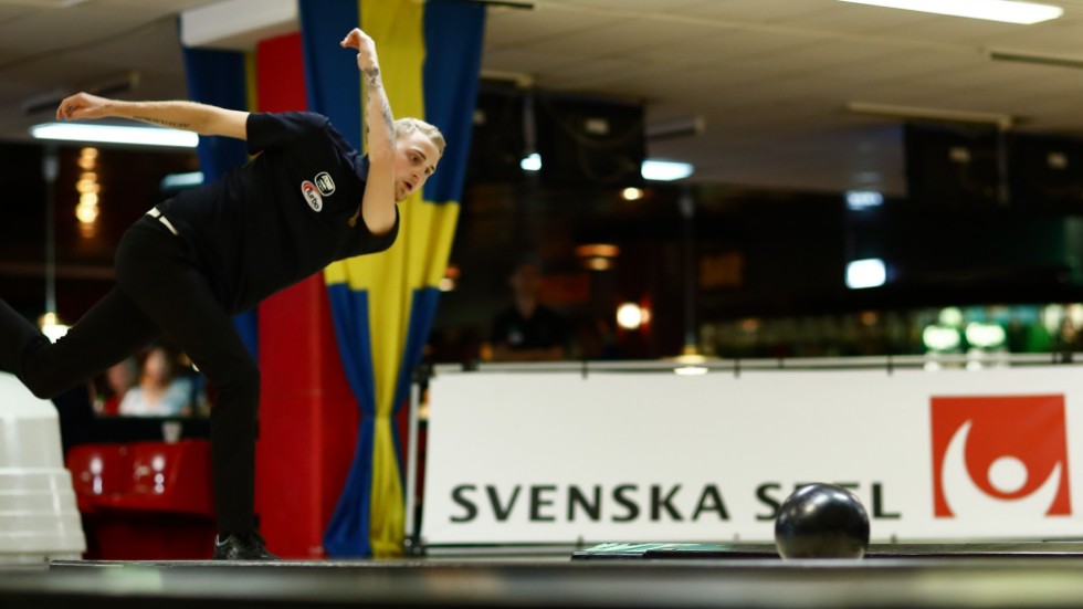 Jesper Svenssons succé i bowling-VM fortsätter.