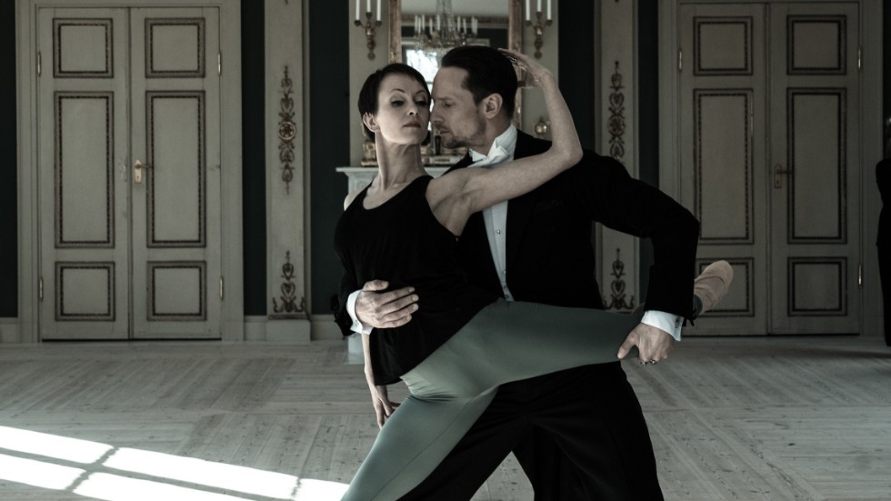 Katarina Edling och Tobias Wallin lät balett och ballroom mötas i en underbar mix i föreställningen "Dansdrömmar", enligt Kurirens recensent Eva Åström, kulturredaktör.